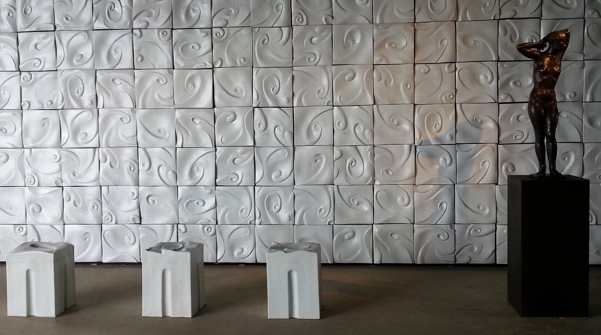 富貴三義館-許維忠之銅雕 〝 佇立〞