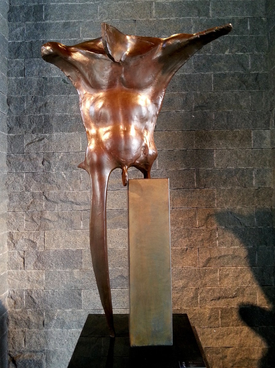 富貴三義館-許維忠之銅雕 〝 佇立〞