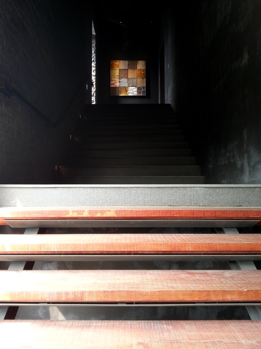 富貴三義館-許維忠之銅雕〝抓住這一天〞