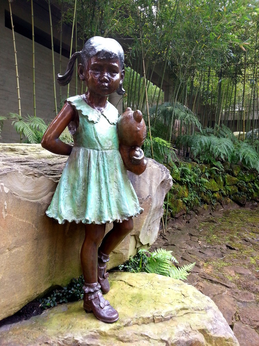 富貴三義館-余燈銓之童年系列創作作品